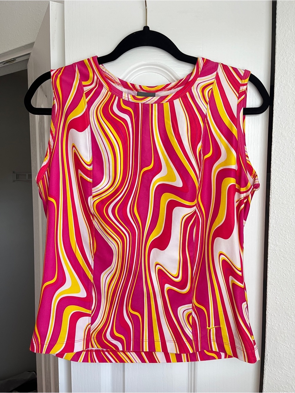 Nike Sleeveless Swirl Print Tank Top